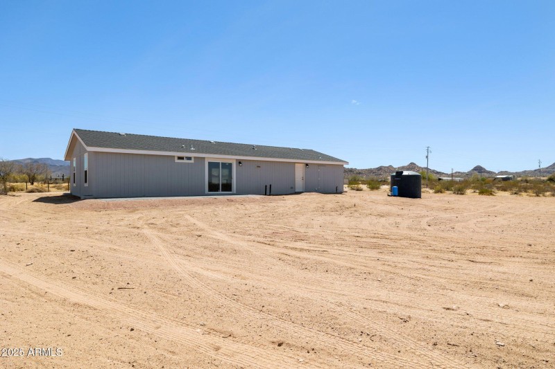 26-web-or-mls-51288-w-blue-jay-st