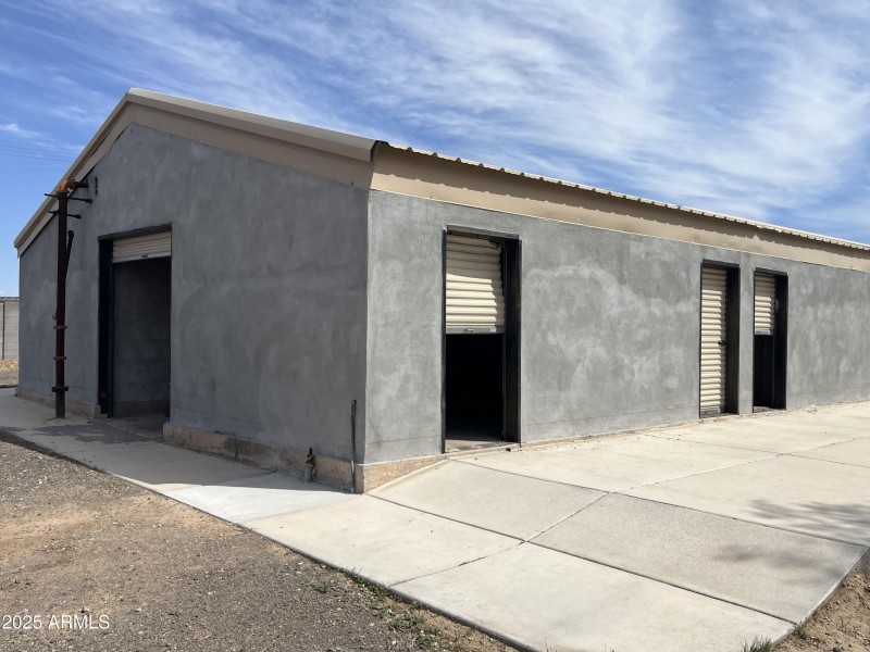 Exterior (11)