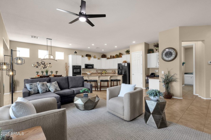 10-web-or-mls-4293-e-sourwood-dr