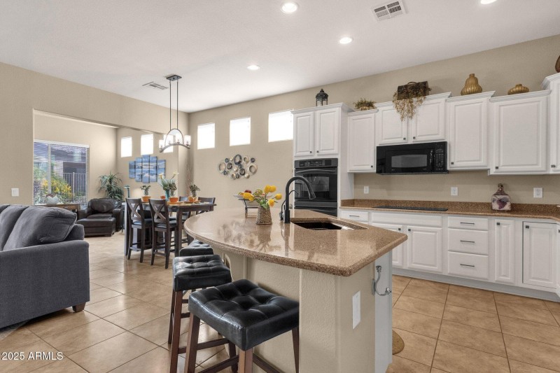 16-web-or-mls-4293-e-sourwood-dr