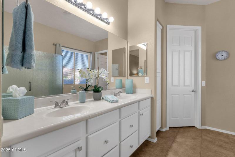 27-web-or-mls-4293-e-sourwood-dr