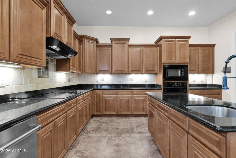 22-web-or-mls-P1199945