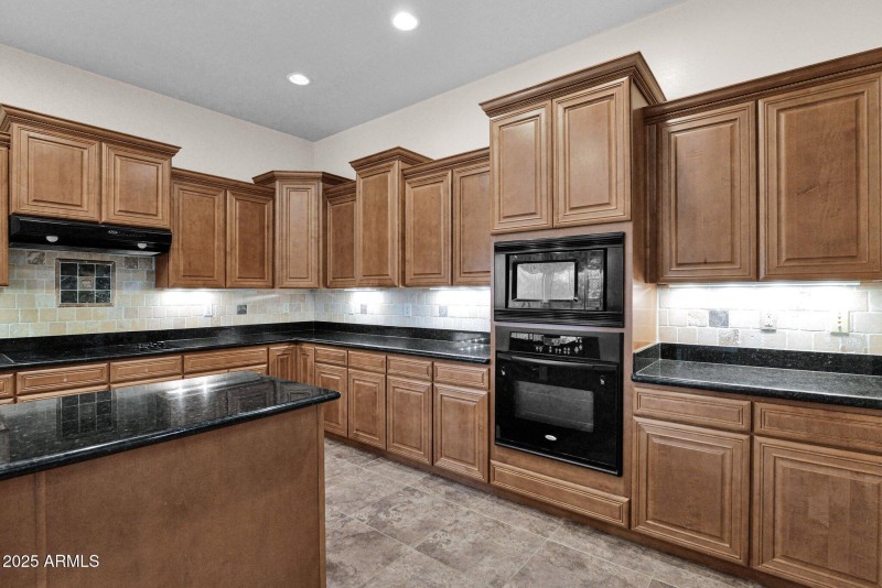 25-web-or-mls-P1199949