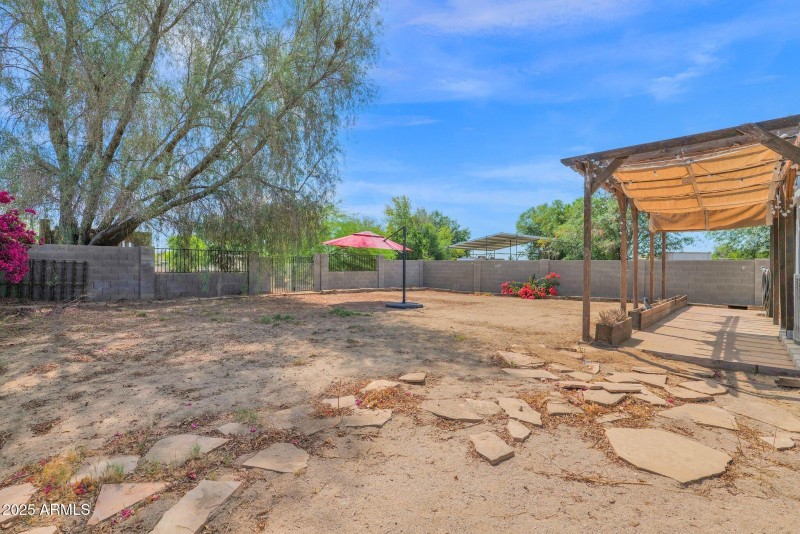 37-web-or-mls-P1199961