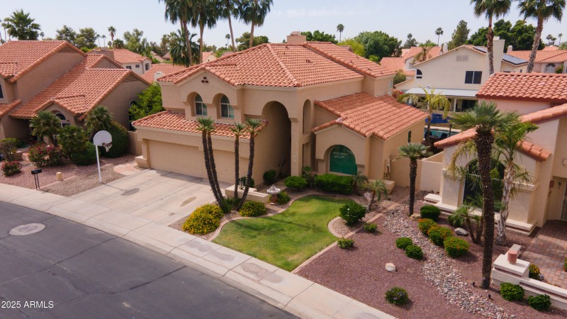 7015 West Behrend glendale-3