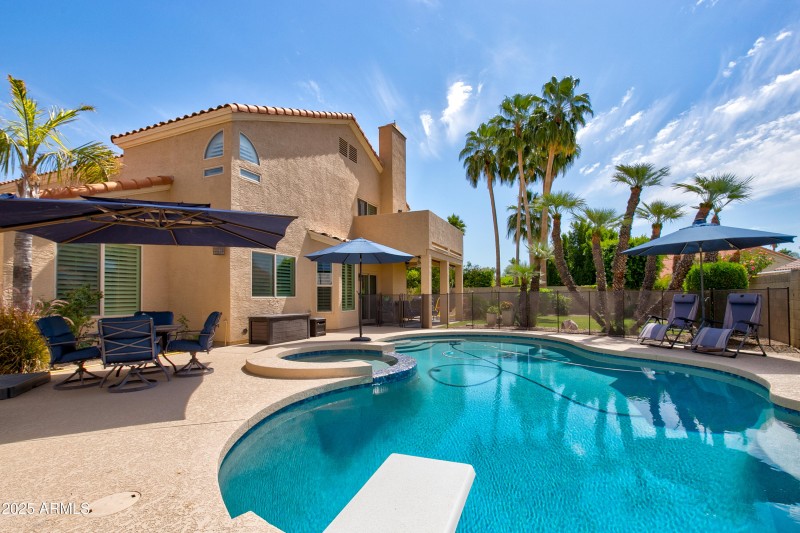 7015 West Behrend glendale-50