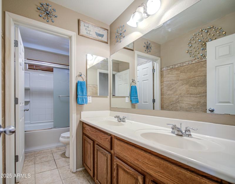 Bathroom 2-pic 1