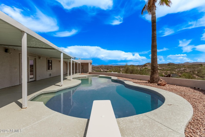 Diving Pool with Jacuzzi