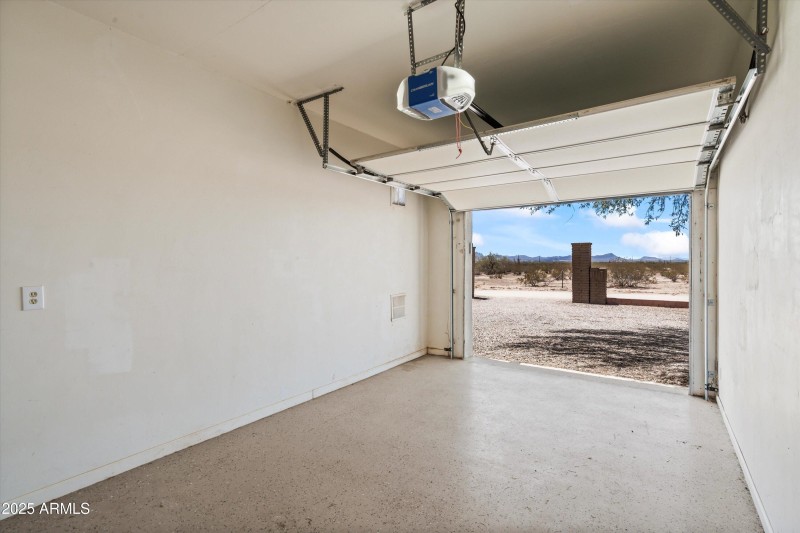 Marylynne Garage