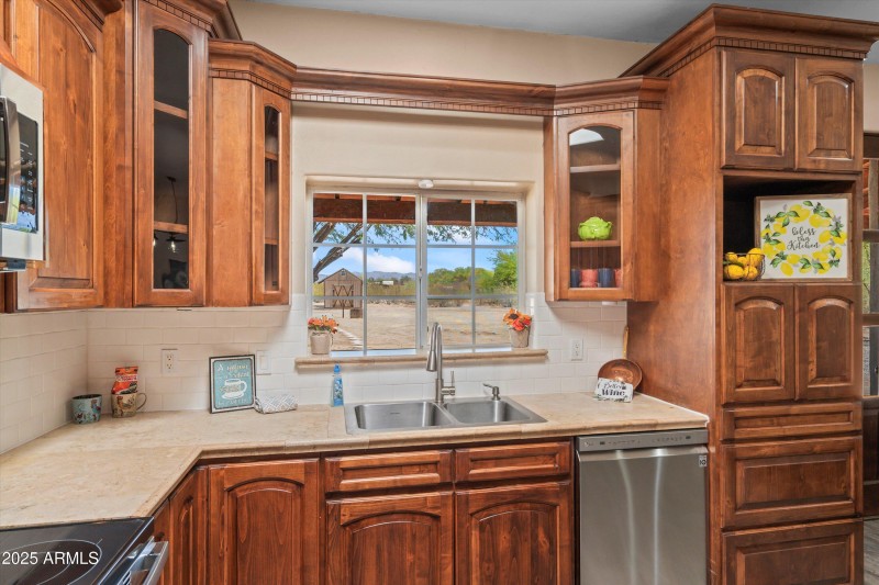 Marylynne kitchen window