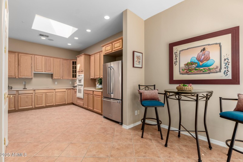 F - Kitchen with Breakfast nook