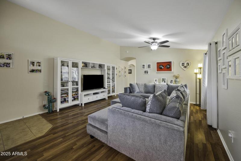 42760WMagnoliaRd-10