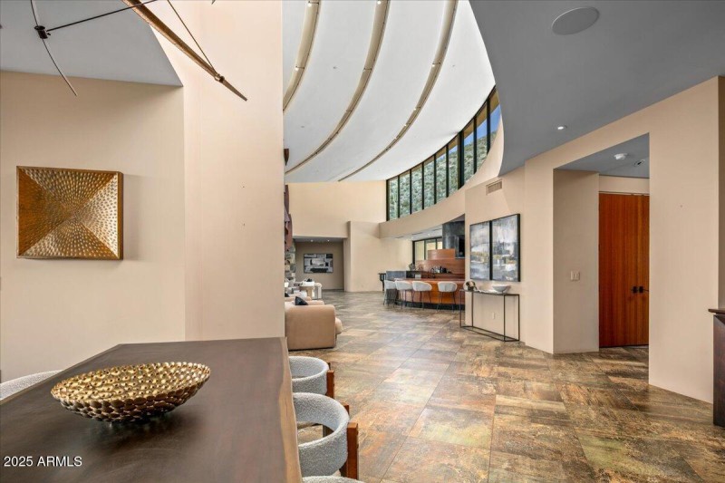 091-Dining Room Details