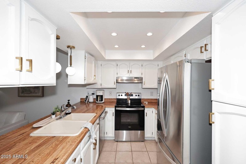 Gleaming Kitchen
