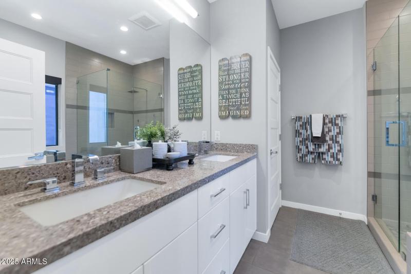 6990 E 6th St-large-029-010-6990 E 6th S