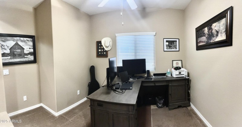 Den Office