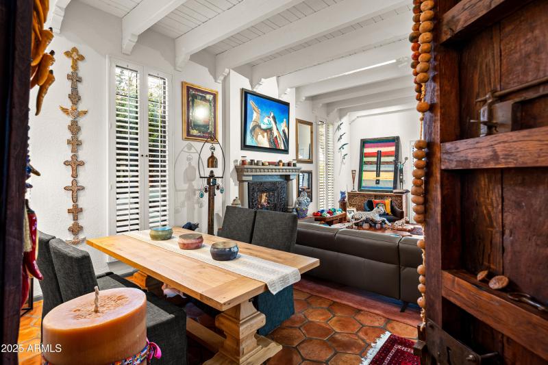 RECLAIMED RUSSION OAK - RESTORATION HARD