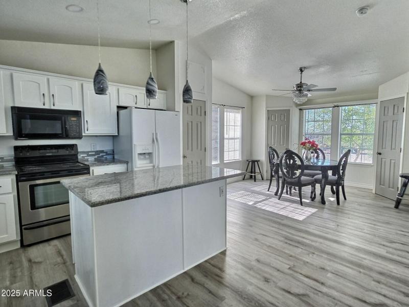 2025-05-04 09.26.38-4