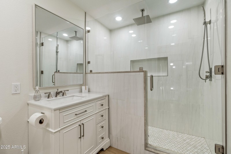 Upper level bathroom