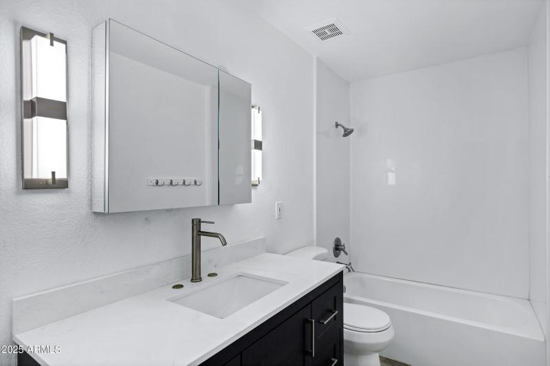 1017 E Maryland Ave #236-21