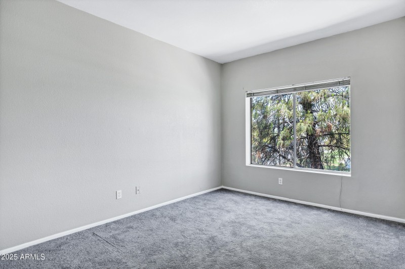 1017 E Maryland Ave #236-20