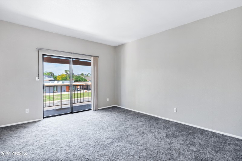 1017 E Maryland Ave #236-15