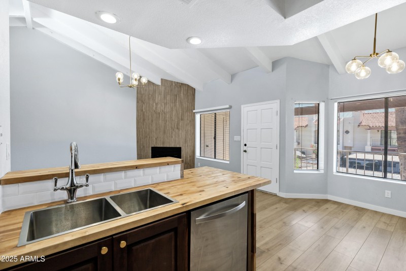 1017 E Maryland Ave #236-13