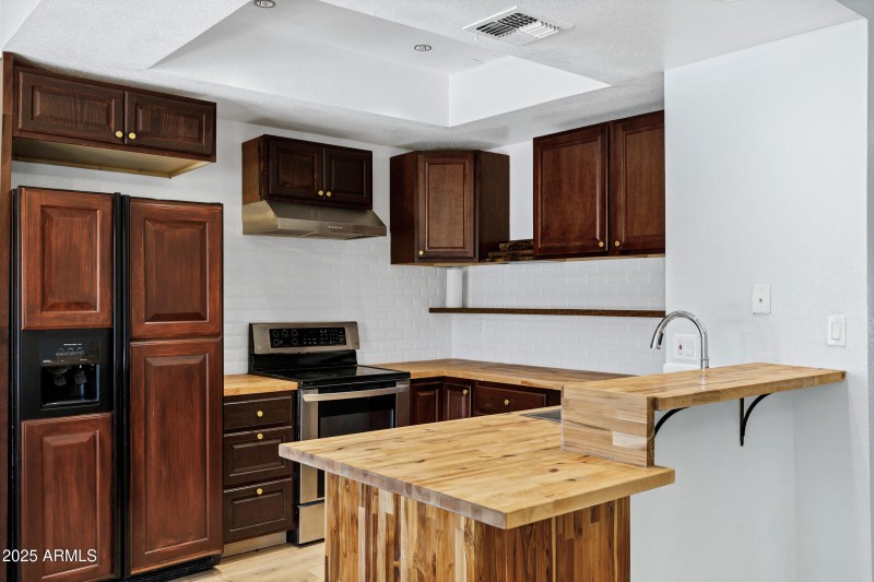 1017 E Maryland Ave #236-11