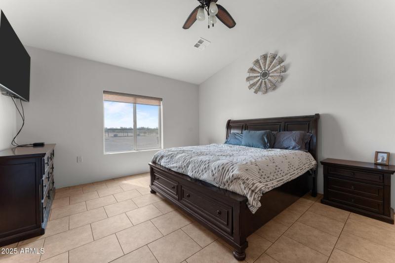 16-web-or-mls-DSC04631