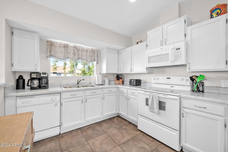 11 Kitchen