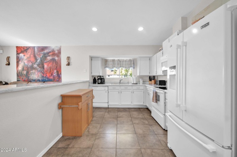 12 Kitchen