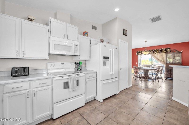 13 Kitchen