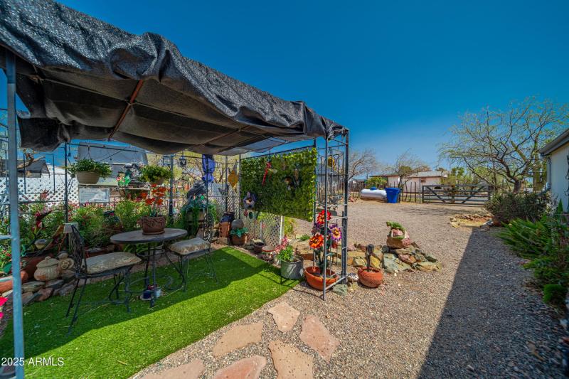 22780 W Sunrise Rd 00017