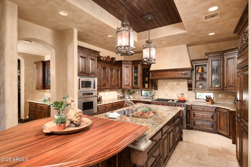 Chef's kitchen