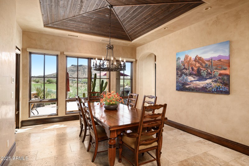 Kitchen dining