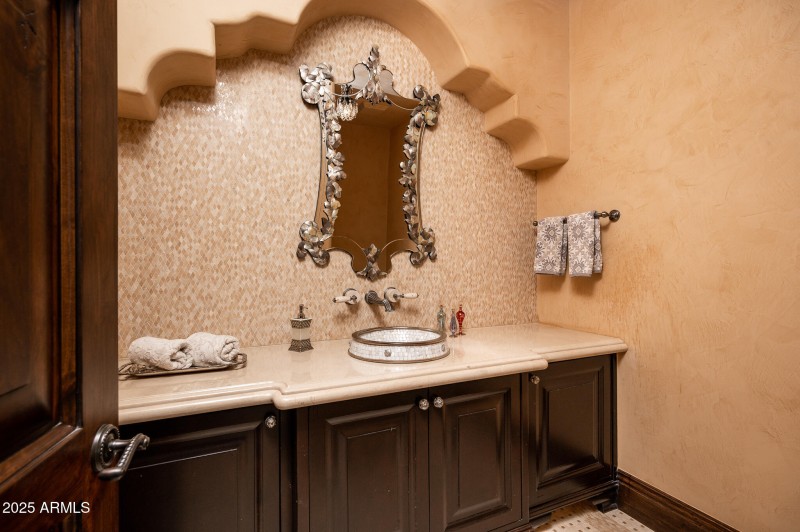 Powder room
