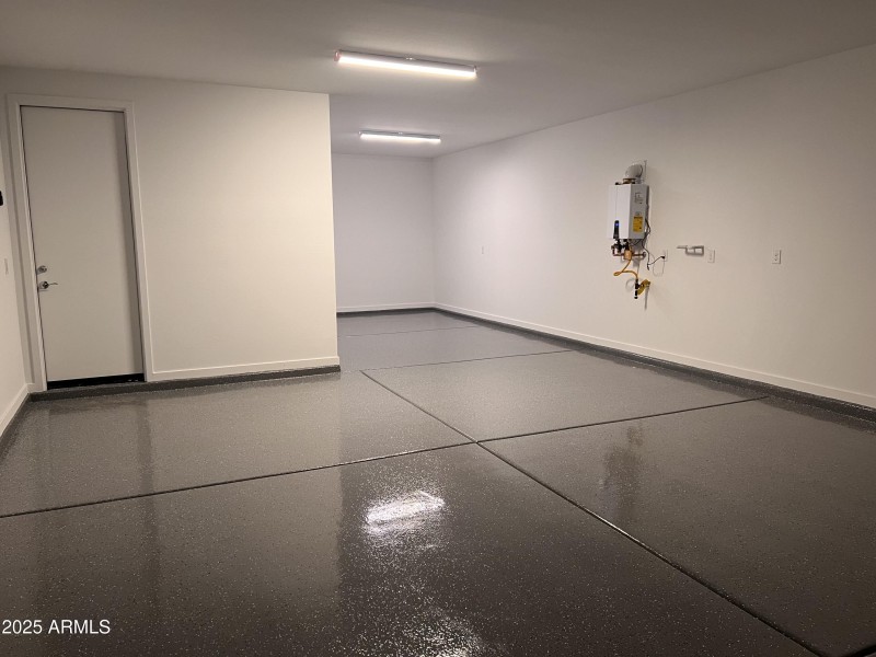 Lot 4 Garage
