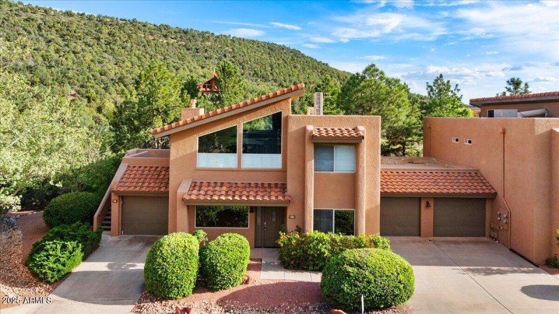 Peaceful, Private + Surrounded by Nature