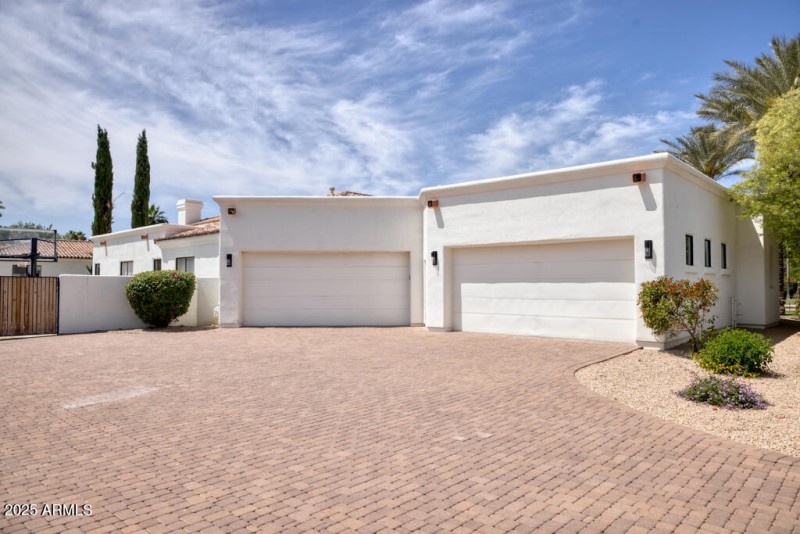 4 Car Garage