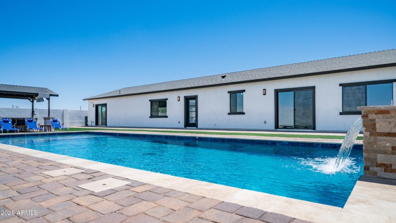 10910 N Thunderbird Rd-20