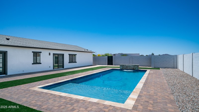 10910 N Thunderbird Rd-22