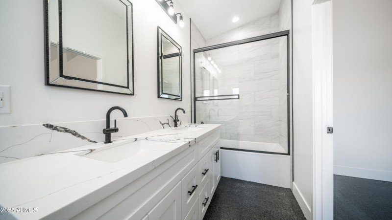 10910 N Thunderbird Rd-40