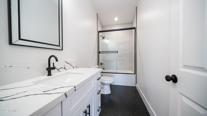 10910 N Thunderbird Rd-43