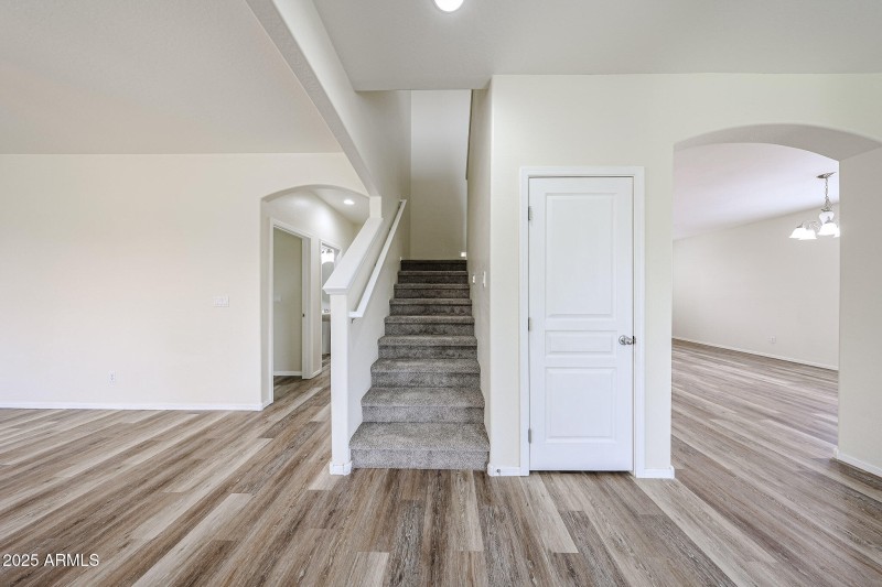 FIRST FLOOR LANDING