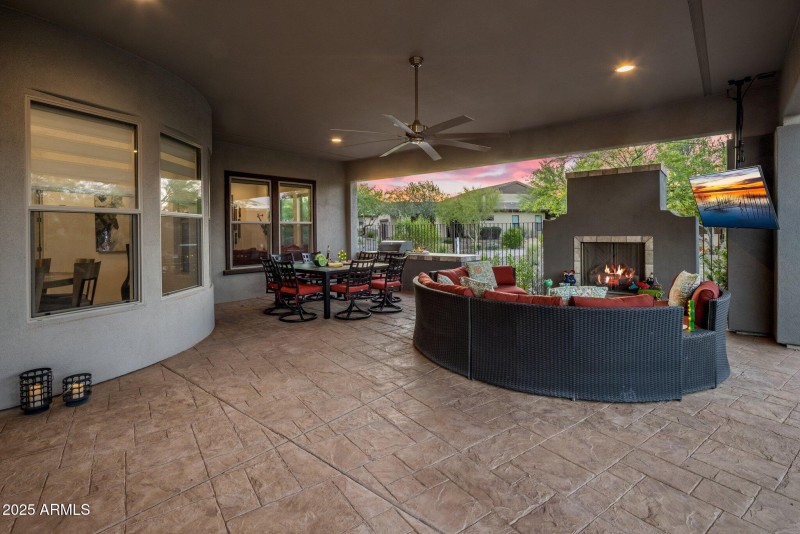 Outdoor Kitchen