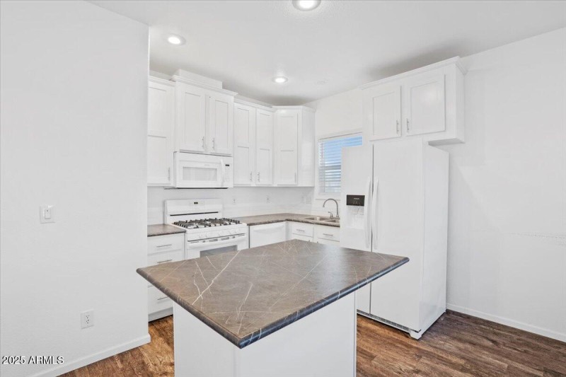 White Kitchen