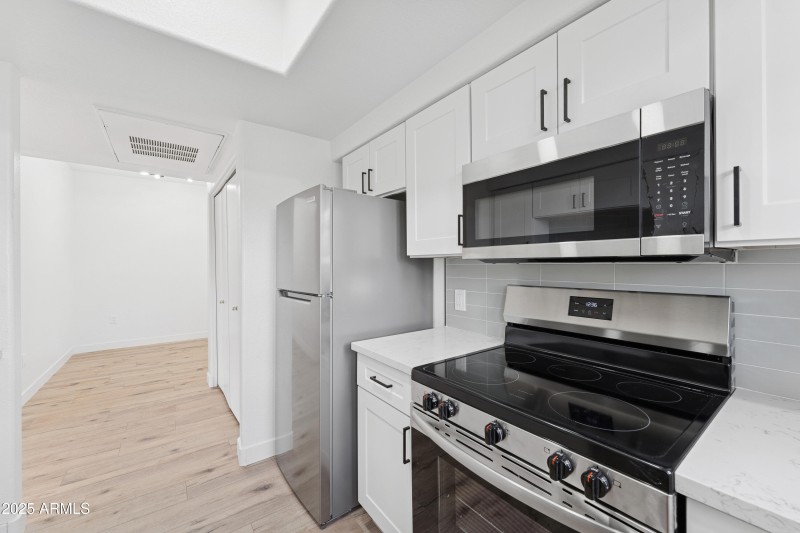11-011-kitchen