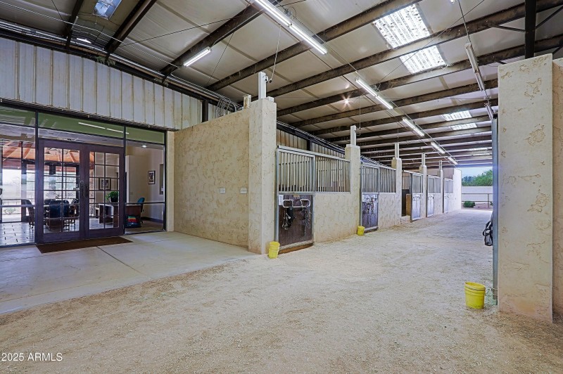 Barn 2