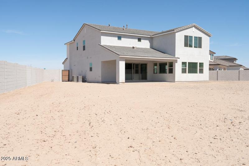 Tri Pointe Terraza 89 - Backyard Exterio