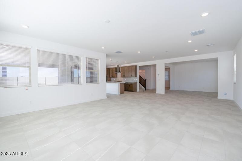 Tri Pointe Terraza 89 - Great Room-3MLS